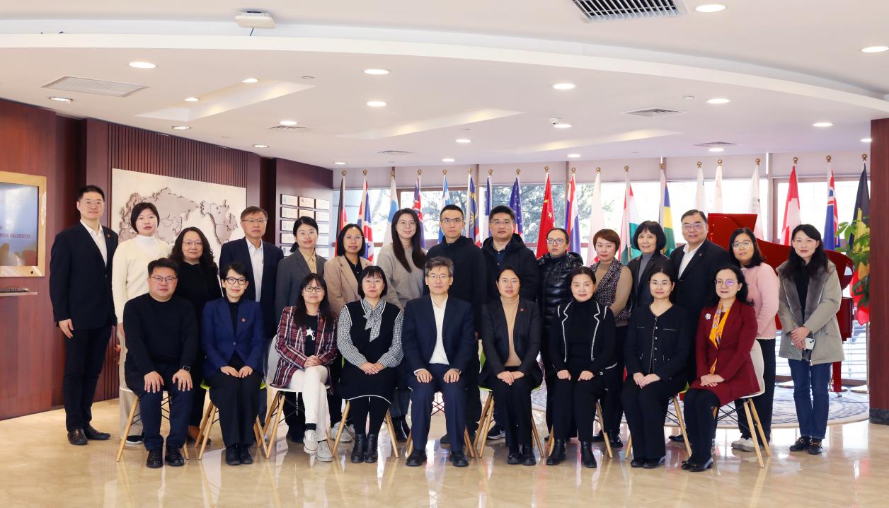 2022-2023年中国国际针灸培训中心联席会议在我校举行