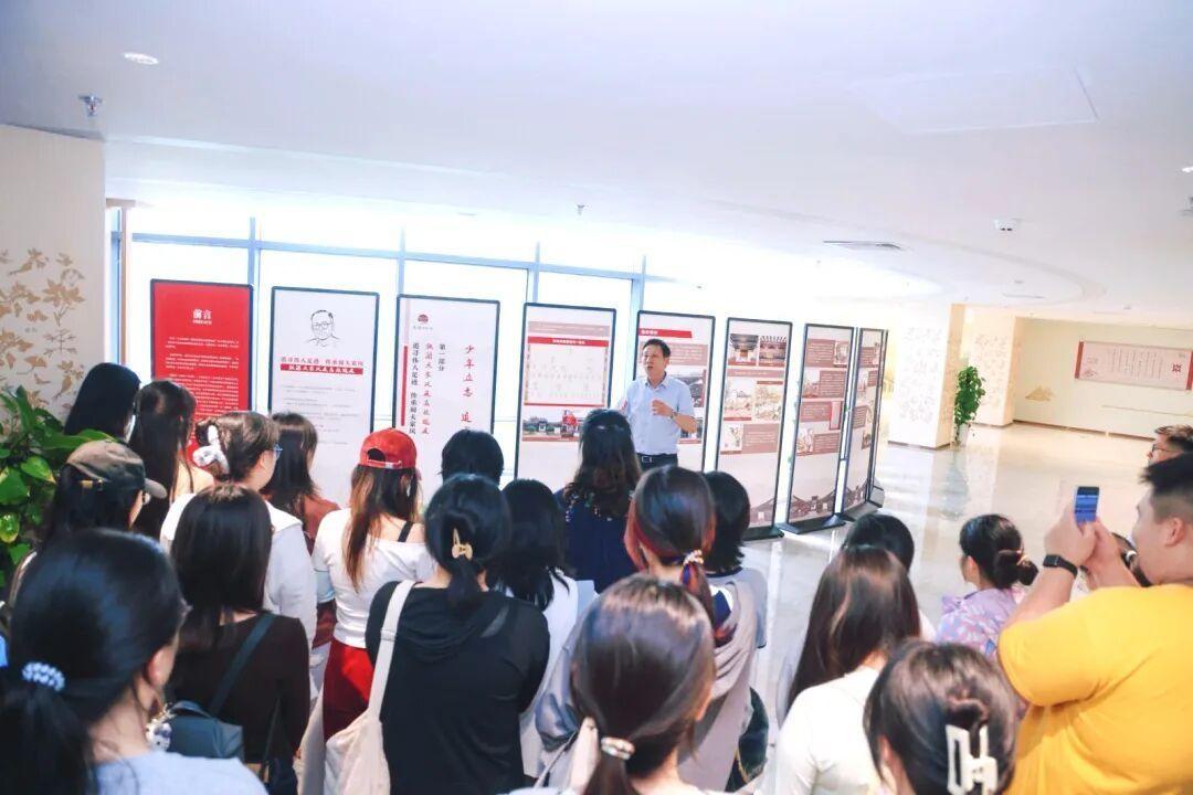 红色家风润杏林 张闻天家风展走进beat365官方网站